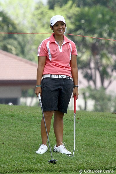 2013年 HSBC女子チャンピオンズ 3日目 クリスタベル・ゴウ シンガポール国籍でただ1人出場しているC.ゴウ。母国で大ギャラリーに包まれる日は来るのか