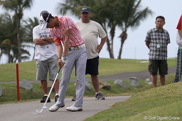 2013年 プエルトリコオープン 初日 石川遼 13番ではカート道からリカバリーを見せてナイスボギー。粘りのゴルフを見せた石川遼