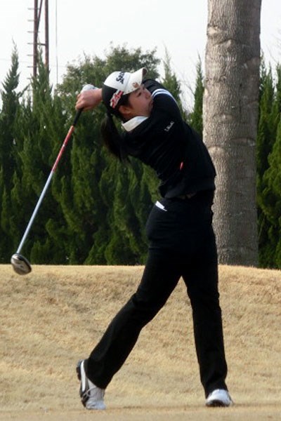 杉原彩花／世界ジュニアゴルフ選手権日本代表選抜大会 中国・四国予選 13－14歳の部女子で優勝した杉原の力強いティーショット