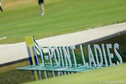 2013年 Tポイントレディスゴルフトーナメント 2日目 看板