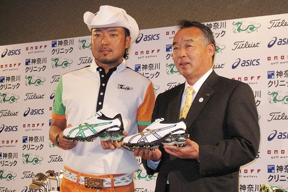 2009年 片山晋呉、新規契約発表会