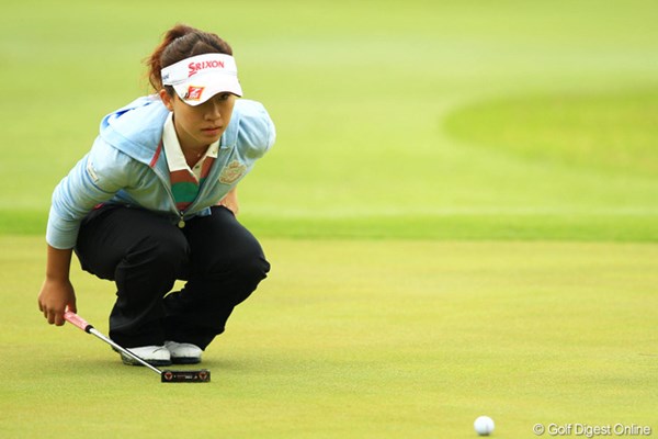 2013年 アクサレディスゴルフトーナメント in MIYAZAKI 初日 香妻琴乃 宮崎県・日章学園ゴルフ部卒です。慣れ親しんだこのコースで、今季初戦ながら、4位タイの好スタートです。