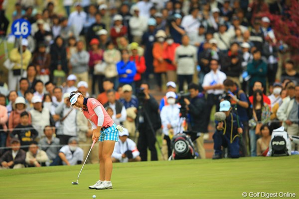2013年 アクサレディスゴルフトーナメント in MIYAZAKI 最終日 堀奈津佳 今日も多くのギャラリーが集まりました。「ゴルフ大国宮崎」は、本当に真のゴルフファンが多いなぁといつも感心します。