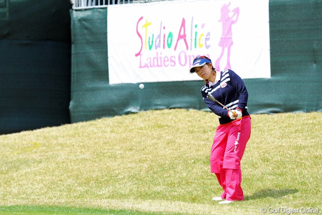 2013年 スタジオアリス女子オープン 初日 中村香織