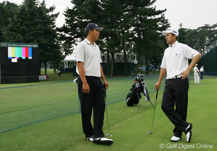昨年のローアマ、ウォン・ジョン・リーとポール・シーハン。リーはこの大会後にプロ転向が噂され、アマチュア最終戦となる 2006年 日本オープンゴルフ選手権競技 事前情報 ウォン・ジョン・リー、ポール・シーハン