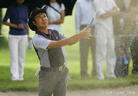 2006年 日本オープンゴルフ選手権競技 初日 片山晋呉 硬いバンカーもなんのその！連覇を狙う片山は初日4アンダー単独2位と絶好のスタートをきった