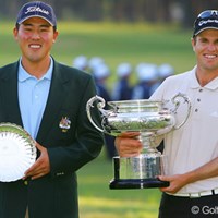 ローアマは韓国生まれオーストラリア国籍のウォン・ジョン・リー。ということで今年のタイトルはオーストラリア勢が独占！ 2006年 日本オープンゴルフ選手権競技 最終日 ウォン・ジョン・リー ポール・シーハン
