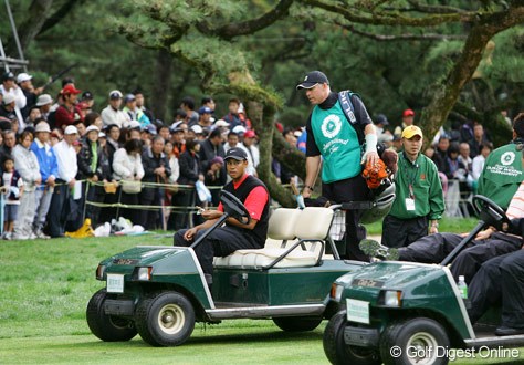 2006年 ダンロップフェニックストーナメント 最終日 タイガー・ウッズ