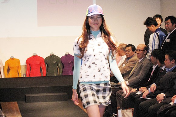2009年 イオンスポーツ発表会 「ゼロフィット」 アンダーウエアをファッションショーで表現することにより、着こなしの提案をしていた