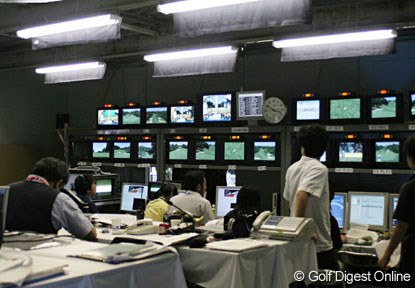 廣済堂レディスゴルフカップ テレビ東京の放送センター。ここから試合の模様が発信されるのだ