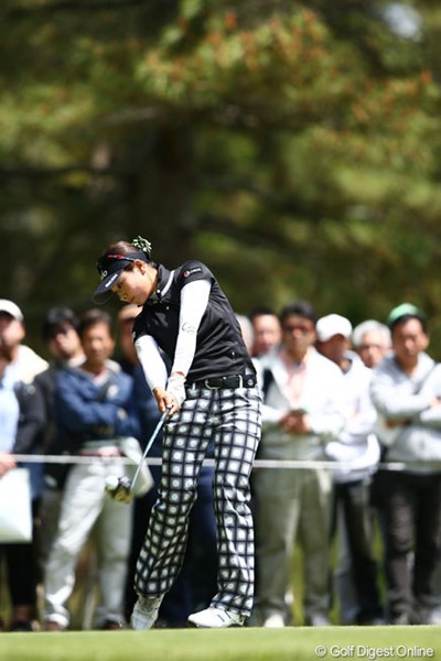 2013年 サイバーエージェント レディスゴルフトーナメント 初日 森田理香子 ドライバーを持ったら、かわいい顔して飛ばし屋なんだよね～