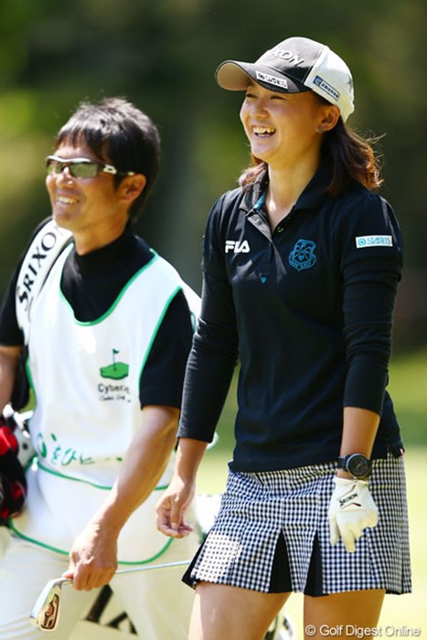 ショットにも満足のニコニコ顔 2013年 サイバーエージェントレディスゴルフトーナメント 最終日 櫻井有希
