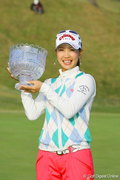 昨年、劇的な勝利を上げ米ツアー行きの切符を掴んだ上田桃子