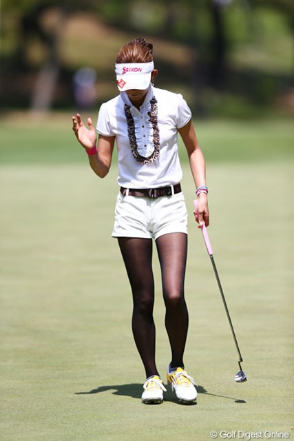 金田久美子はハーフでお色直しも5位タイに後退 国内女子ツアー Lpga Gdo ゴルフダイジェスト オンライン