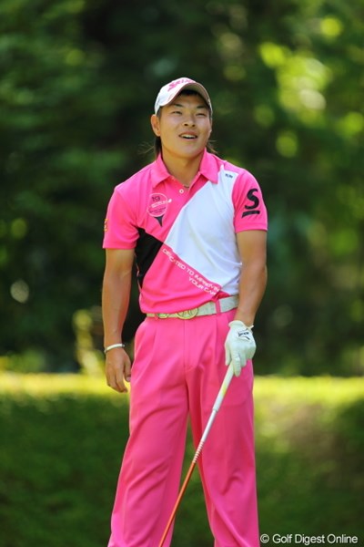 2013年 日本プロゴルフ選手権大会 日清カップヌードル杯 最終日 藤本佳則 なんて表現していいのか、このファッション。