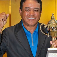 プレーオフを制し、日本シニアツアー初勝利を手にしたB.ルアンキット ※画像提供：日本プロゴルフ協会 2013年 ISPS HANDA CUP 五月晴れのシニアマスターズ 最終日 ブーンチュ・ルアンキット
