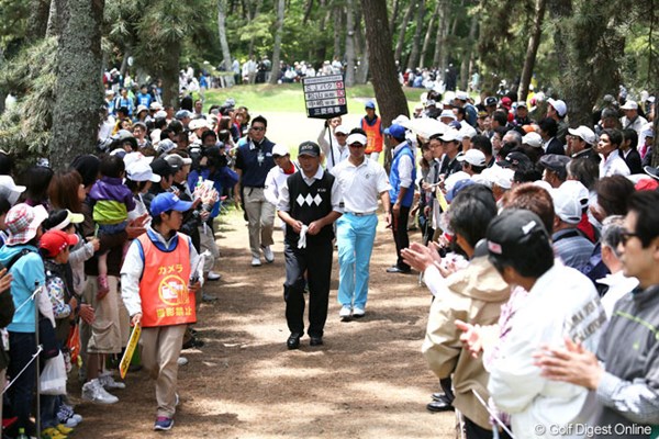 2013年 ダイヤモンドカップゴルフ 最終日 中嶋常幸、松山英樹 この2人の人気は絶大