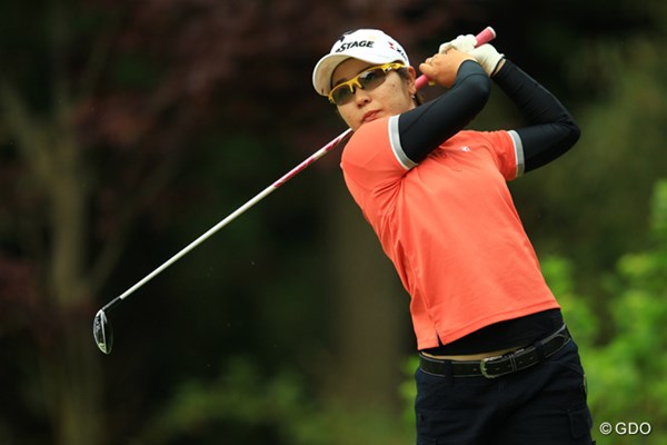 2013年 ヨネックスレディスゴルフトーナメント 初日 比嘉真美子 先週のチャンピオンは、出入りの激しいゴルフで4オーバー81位タイと大きく出遅れ。