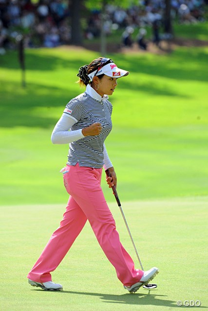 画像詳細 森田理香子 サントリーレディスオープン最終日 森田理香子が今季3勝目 18番のバーディで抜け出す 13年 サントリーレディスオープンゴルフトーナメント Gdo ゴルフダイジェスト オンライン 画像詳細 森田理香子 サントリーレディスオープン最終日 森田理香子が今季3勝目 18番のバーディで抜け出す 13年 サントリーレディスオープンゴルフトーナメント Gdo ゴルフダイジェスト オンライン