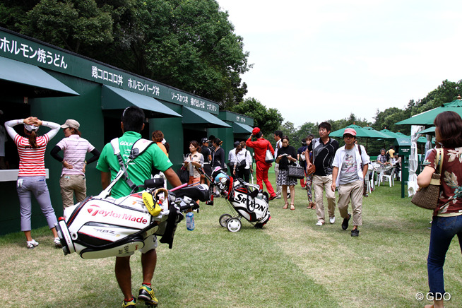 ギャラリープラザの飲食 無料の試み
