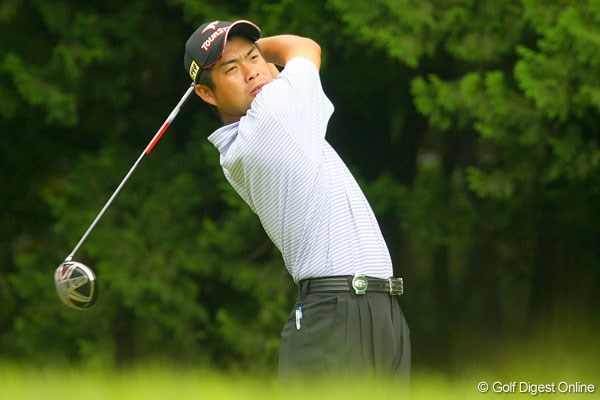 冠スポンサーのブリヂストンと契約を結ぶ池田勇太。単独4位で決勝ラウンドへ