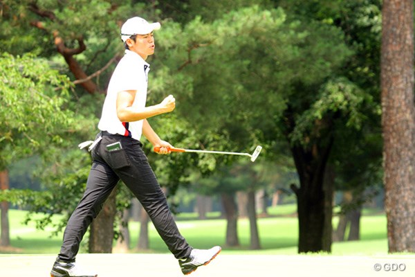 2013年 日本アマチュアゴルフ選手権 4日目 磯祐太 優勝候補を相手に互角の戦いを見せた18歳の磯。17番では15メートルのバーディパットを決めた