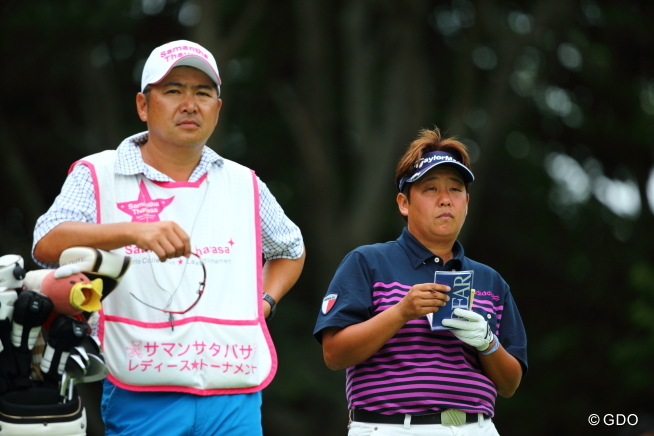 表が単独首位キープ！5打差で今季2勝目に王手