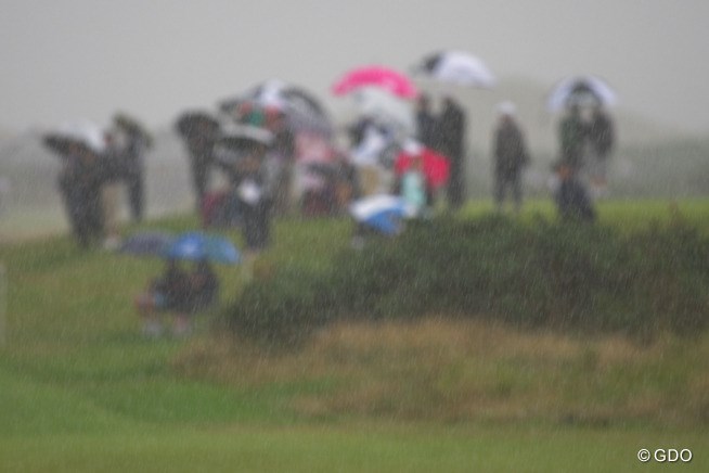 2013年 全英リコー女子オープン 2日目 雨