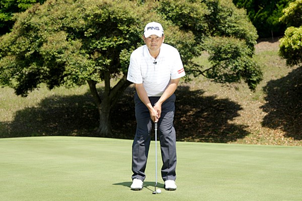 重いグリーンはロフトを多めに当てる