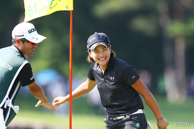 スポーツ万能少女を数字で管理 父 A型 と娘 O型 の相性は良好だ 13年 Nec軽井沢72ゴルフトーナメント 最終日 成田美寿々 フォトギャラリー Gdo スポーツ万能少女を数字で管理 父 A型 と娘 O型 の相性は良好だ 13年 Nec軽井沢72ゴルフトーナメント 最終日 成田美寿々 フォトギャラリー Gdo