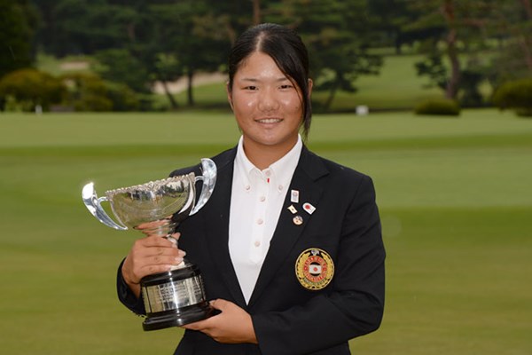 2013年 日本ジュニアゴルフ選手権 12歳～14歳の部 女子 松原由美 12歳～14歳の部で、初の大会連覇を成し遂げた松原由美（提供：日本ゴルフ協会）