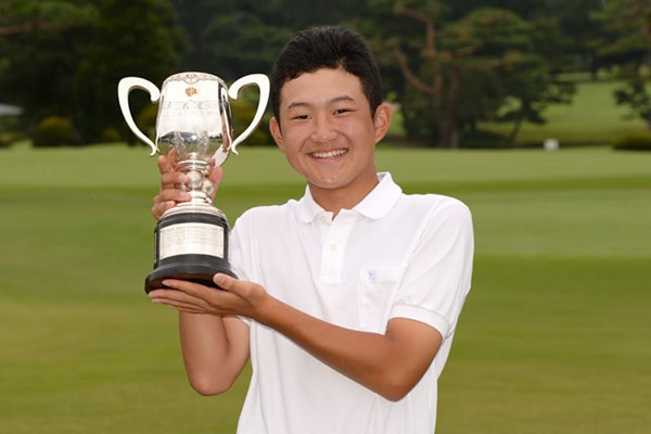 2013年 日本ジュニアゴルフ選手権 12歳～14歳の部 男子 鈴木敬太 5打差を逆転して初優勝を飾った鈴木敬汰（提供：日本ゴルフ協会）