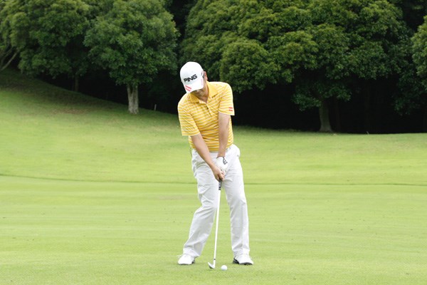 ボールを上げようとしてはダメ