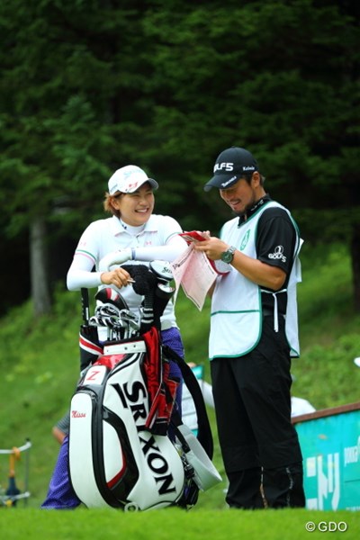2013年 ニトリレディスゴルフトーナメント 最終日 成田美寿々 やはり今日も笑顔だ。