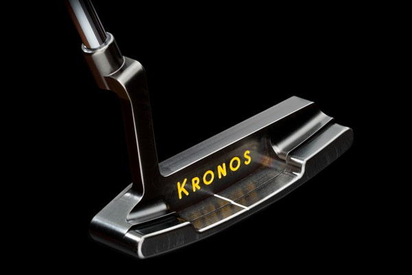 米国からこだわりのパター『KRONOS GOLF』