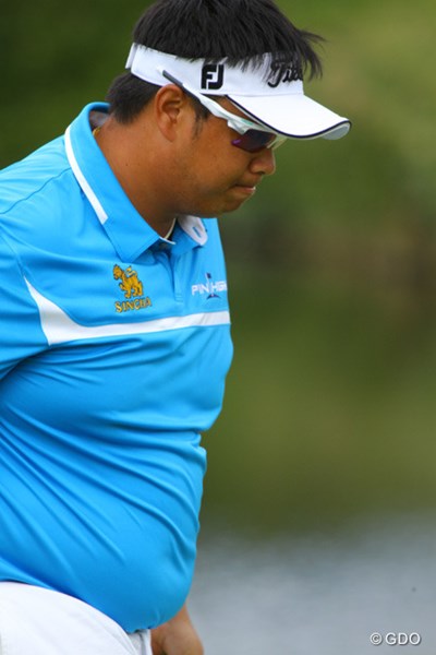 2013年 アジアパシフィックオープンゴルフチャンピオンシップ パナソニックオープン 初日 キラデク・アフィバーンラト 大迫力。