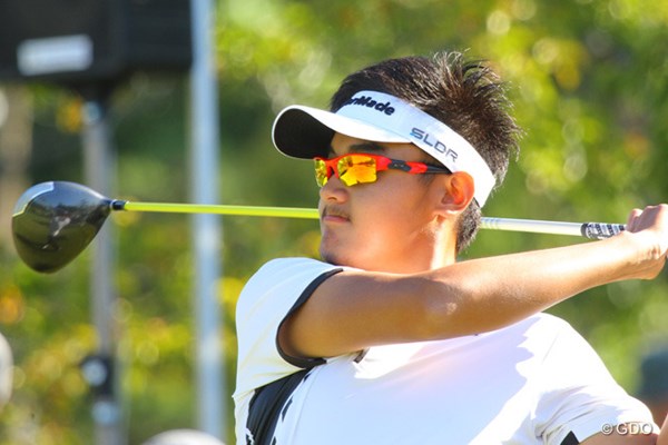2013年 アジアパシフィックオープンゴルフチャンピオンシップ パナソニックオープン 2日目 リュウ・アンイ 中国出身のリュウ。口元にヒゲを蓄えてはいますが…まだ16歳！