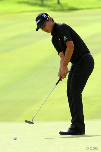 2013年 アジアパシフィックオープンゴルフチャンピオンシップ パナソニックオープン 最終日 川村昌弘 ツアー2年目で初勝利を挙げた川村のパターは、グリップがアイアンやドライバー用と同じ“丸型”になっている。