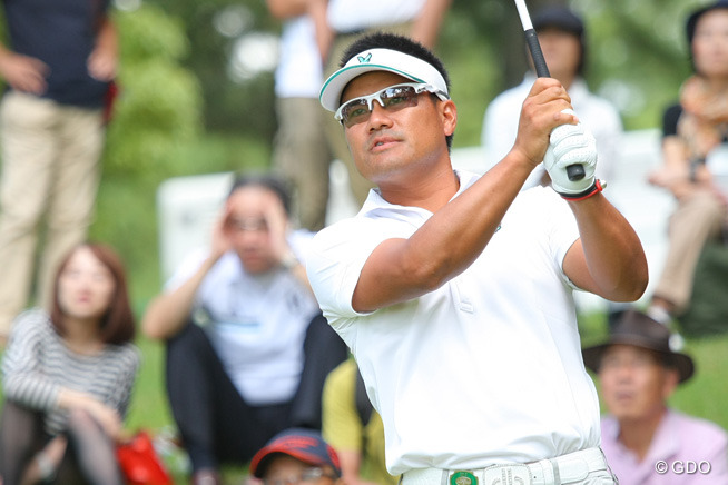 宮里優作が単独首位発進 歴代優勝者も上々の滑り出し