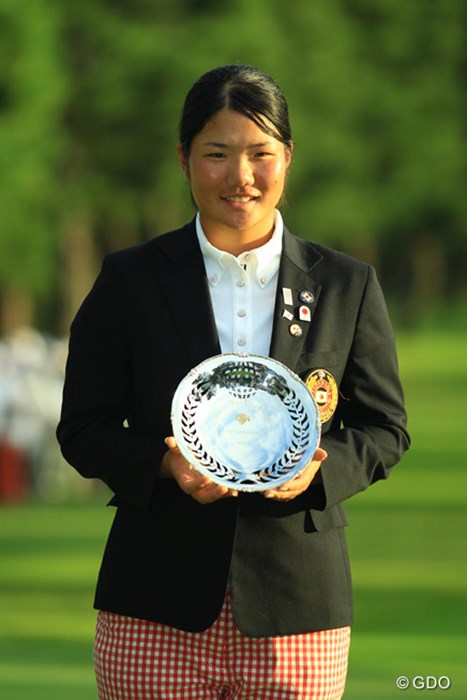 予選通過に続き、大会最年少記録で「ローアマ」タイトルを手にした松原由美 2013年 日本女子オープンゴルフ選手権競技 最終日 松原由美