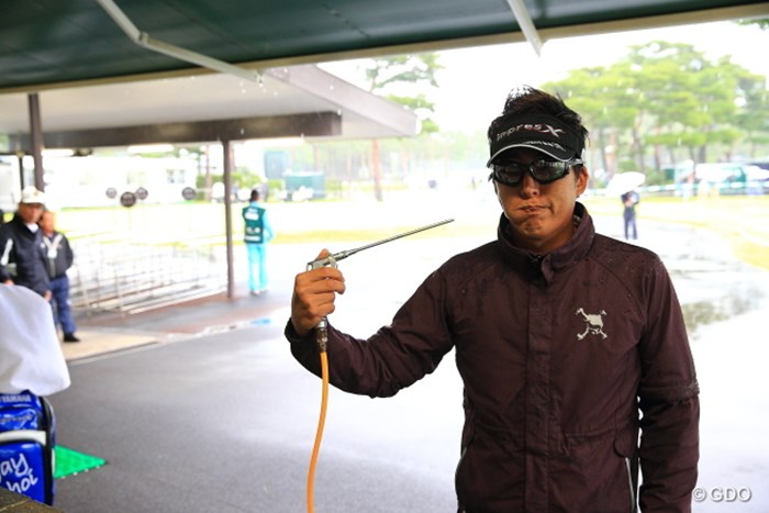 濡れ損？ 2013年 日本オープンゴルフ選手権競技 4日目 J.チョイ