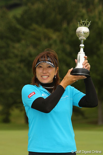 【中古】 ゴルフ・アッコの秘密/日刊スポーツＰＲＥＳＳ/福嶋晃子 中古】 ゴルフ・アッコの秘密 / 福嶋 晃子 / 日刊スポーツPRESS