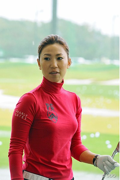 2013年 マスターズGCレディース 2日目 上田桃子 上田桃子は練習後、神戸市内にある江連忠ゴルフアカデミーへ向かった