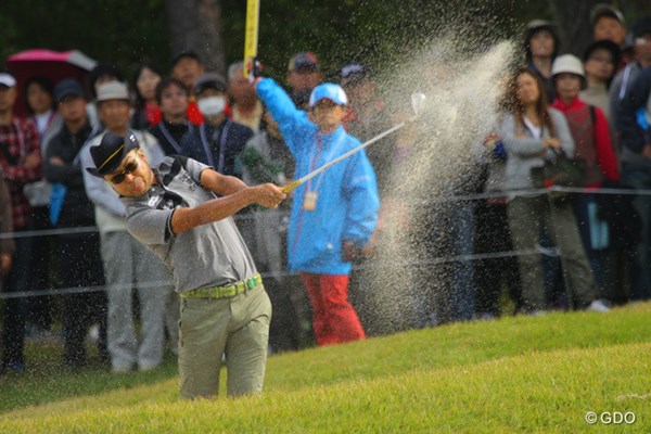2013年 マイナビABCチャンピオンシップゴルフトーナメント 初日 片山晋呉 この組にはギャラリーいっぱーい。