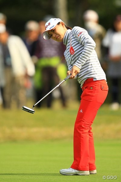 2013年 樋口久子 森永製菓ウイダーレディス 初日 横峯さくら さくらちゃんも今日は我慢のゴルフでしたねぇ。2度目の賞金女王に向けて、明日の巻き返しに期待ですね。1オーバー55位タイ。
