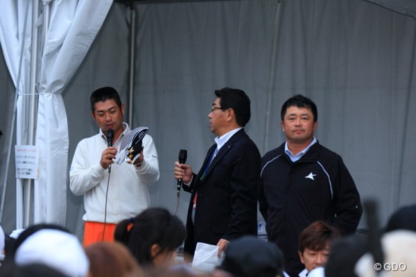 2013年 HEIWA・PGM CHAMPIONSHIP in 霞ヶ浦 3日目 オークション 池田プロとは裏腹に、ほとんど存在感のない横田プロであった。