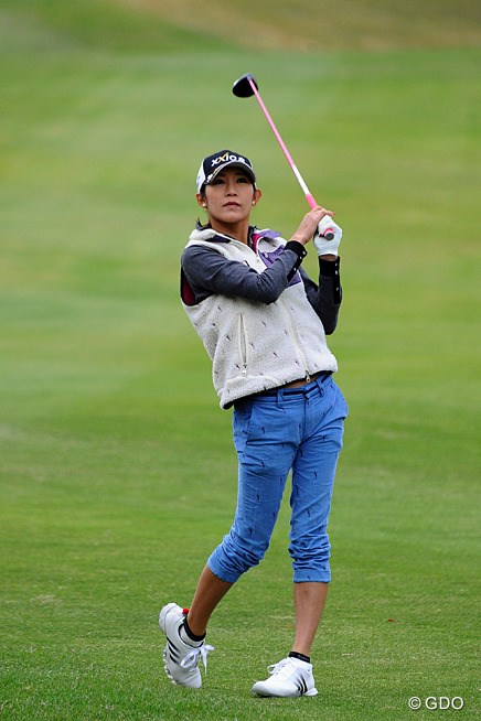 雨の中でのベスト ファッションでありました ファッションはすでにワールドクラスでありました 1つ伸ばして30位タイ 13年 ミズノクラシック 最終日 金田久美子 フォトギャラリー Gdo 雨の中でのベスト ファッションでありました ファッションはすでにワールドクラスでありました 1つ伸ばして30位タイ 13年 ミズノクラシック 最終日 金田久美子 フォトギャラリー Gdo