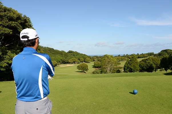 ティグラウンドは真っ平ではない