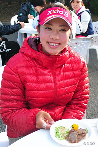 2013年 LPGAツアーチャンピオンシップリコーカップ 初日 森田理香子 欲求不満に終わった初日のラウンド直後、最高級の宮崎牛に舌鼓～！