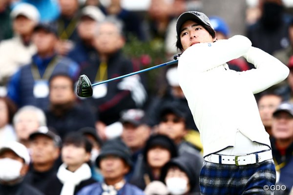 2013年 カシオワールドオープンゴルフトーナメント 初日 石川遼 ギャラリーも集まりだし遼君の1打目